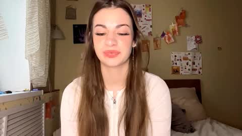 Anna online show from November 2025 11:54:02 AM