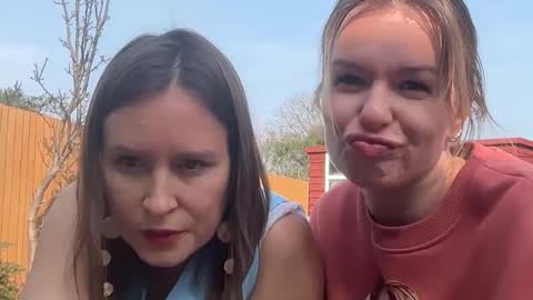 Snapshot of riana894237 chatting on March 2026 01:04:01 PM riana894237 online show from March 2026 01:04:01 PM