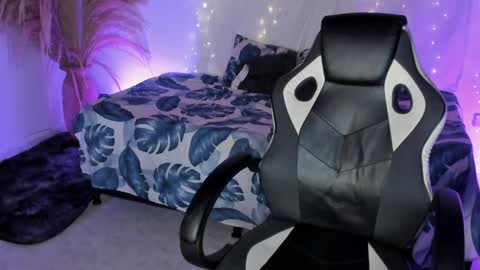 RianaK online show from April 2026 04:46:01 AM