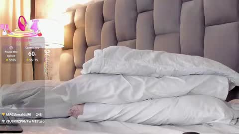 Riana online show from March 2025 08:45:01 AM