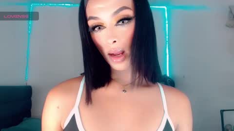 Snapshot of riannagarcia_ chatting on November 2025 06:03:02 AM Rianna Garcia online show from November 2025 06:03:02 AM