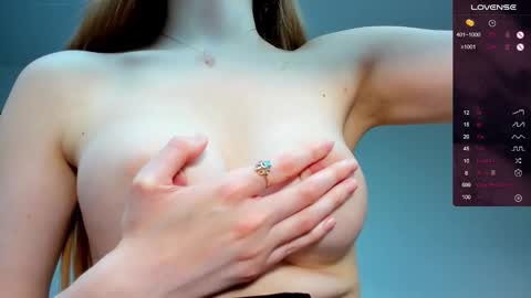 Snapshot of riawoods chatting on December 2024 09:43:01 PM Ria Woods online show from December 2024 09:43:01 PM