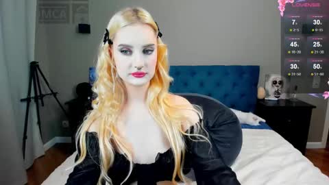 Snapshot of riawoods chatting on January 2026 06:44:01 PM Ria Woods online show from January 2026 06:44:01 PM