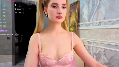 Snapshot of riawoods chatting on April 2026 04:26:02 PM Ria Woods online show from April 2026 04:26:02 PM