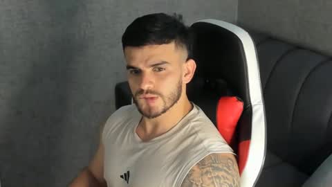 ricardogonzalez666 online show from January 2025 01:05:02 AM