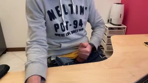 riccardofortis online show from December 2024 05:05:02 PM