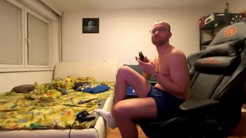 ricciardio online show from November 2025 11:43:02 PM