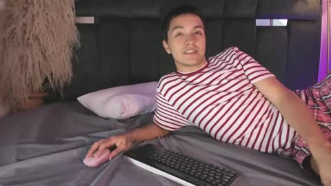 Snapshot of riccirizzo chatting on April 2026 05:32:02 AM Ricci and Rizzo online show from April 2026 05:32:02 AM