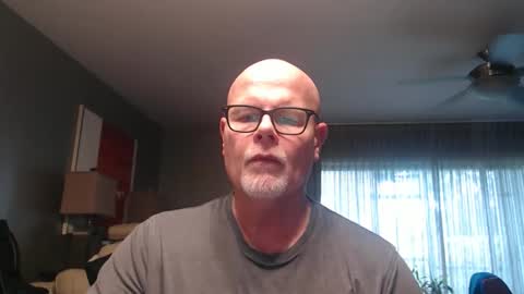 Snapshot of rich32937 chatting on May 2026 06:46:01 PM rich32937 online show from May 2026 06:46:01 PM