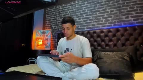 Snapshot of richar_98 chatting on December 2025 02:45:02 PM --- Richar --- online show from December 2025 02:45:02 PM