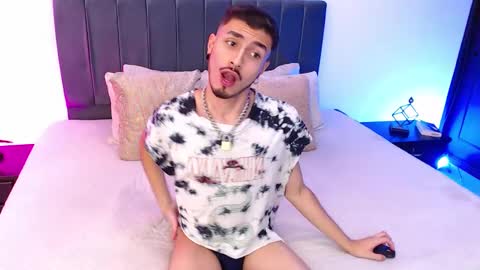 Snapshot of richard_carter_ chatting on February 2025 03:27:01 AM Richard online show from February 2025 03:27:01 AM