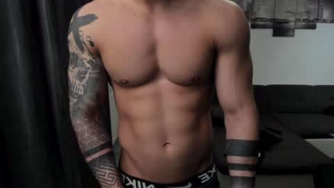 Snapshot of richarddarell chatting on January 2025 09:04:02 AM RichardDarell online show from January 2025 09:04:02 AM