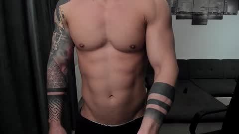 Snapshot of richarddarell chatting on January 2025 06:06:01 AM RichardDarell online show from January 2025 06:06:01 AM