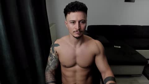 Snapshot of richarddarell chatting on September 2025 05:18:02 AM RichardDarell online show from September 2025 05:18:02 AM