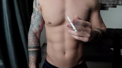 Snapshot of richarddarell chatting on September 2025 04:03:01 AM RichardDarell online show from September 2025 04:03:01 AM