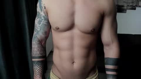 Snapshot of richarddarell chatting on October 2025 05:19:02 AM RichardDarell online show from October 2025 05:19:02 AM