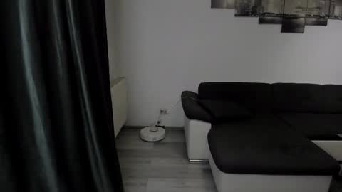 RichardDarell online show from November 2025 05:28:02 AM