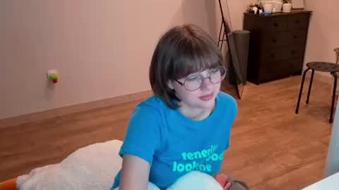 Snapshot of richardlundsten chatting on July 2026 06:10:02 PM Luna online show from July 2026 06:10:02 PM