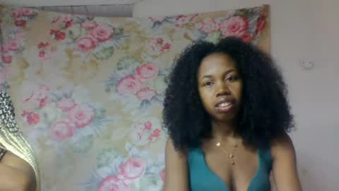 richimelaa online show from May 2026 01:37:01 PM