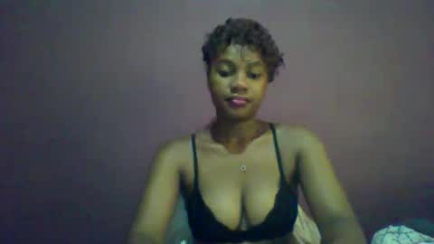 Snapshot of ricie001 chatting on April 2026 07:52:01 AM ricie001 online show from April 2026 07:52:01 AM