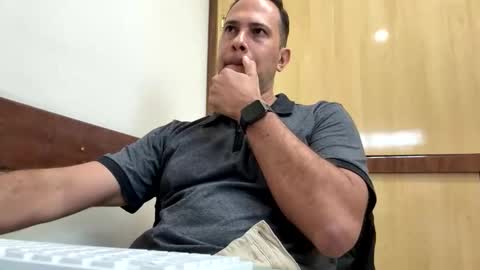 Snapshot of rick503835 chatting on December 2025 03:17:01 PM Rick Arian online show from December 2025 03:17:01 PM