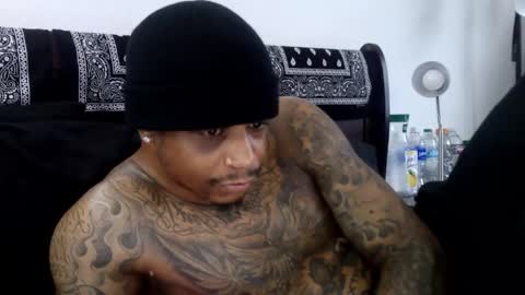 Snapshot of rickavelli chatting on April 2026 02:18:01 PM Rick online show from April 2026 02:18:01 PM