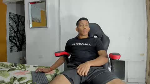 Snapshot of ricky_23cm_ chatting on February 2026 02:00:01 AM RICKY online show from February 2026 02:00:01 AM