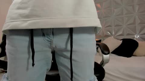 Ricky  online show from November 2025 07:02:02 PM