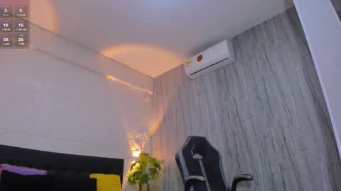 RicoBrowm online show from January 2025 10:32:01 AM