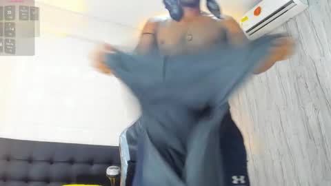 RicoBrowm online show from January 2025 11:00:02 AM