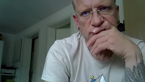 Snapshot of ricogumpi chatting on May 2026 02:36:02 PM ricogumpi online show from May 2026 02:36:02 PM