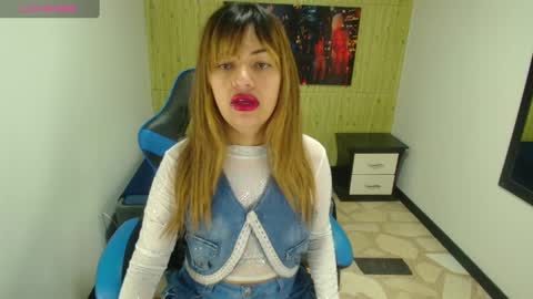 Snapshot of rihana_milan chatting on March 2025 10:44:02 AM RIHANA online show from March 2025 10:44:02 AM