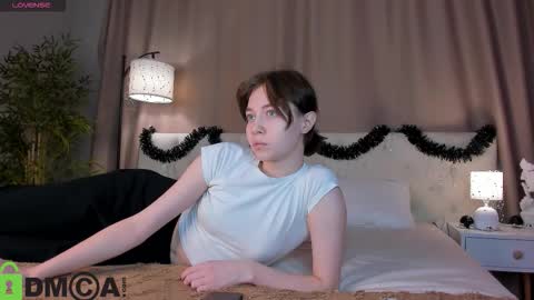 rihanna_walker online show from December 2025 01:00:01 AM