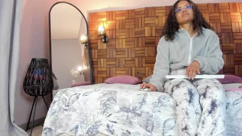 Sara online show from January 2025 10:01:01 AM