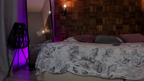 Sara online show from February 2025 10:03:02 AM