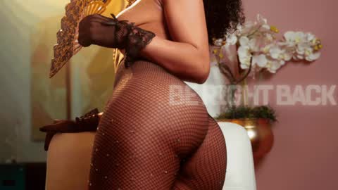 Sara online show from February 2025 01:11:02 PM