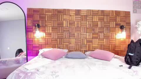 Sara online show from February 2025 10:04:02 AM