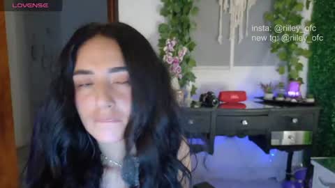 Snapshot of riiley_ chatting on July 2026 08:40:01 AM Independent model online show from July 2026 08:40:01 AM