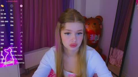 Snapshot of riinaaa chatting on April 2026 08:53:02 PM Rina online show from April 2026 08:53:02 PM