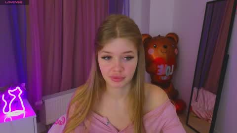 Snapshot of riinaaa chatting on April 2026 09:09:02 PM Rina online show from April 2026 09:09:02 PM