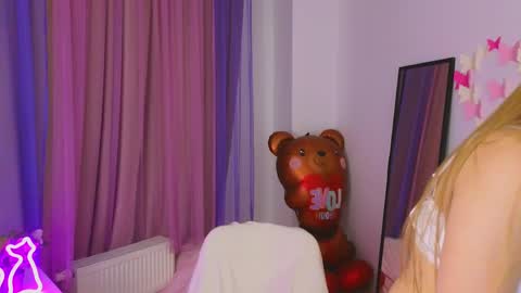 Snapshot of riinaaa chatting on April 2026 08:44:02 PM Rina online show from April 2026 08:44:02 PM