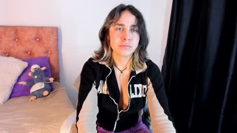 Riley online show from January 2025 09:04:01 PM