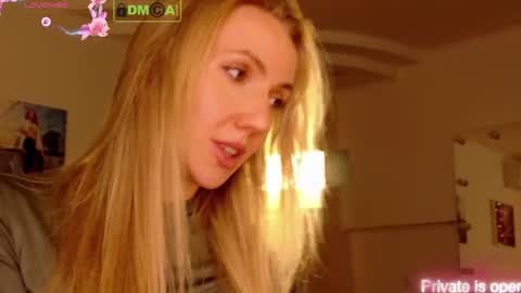 Snapshot of rina_asty chatting on June 2026 04:23:01 PM Rina Asty online show from June 2026 04:23:01 PM