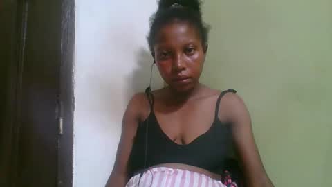 Snapshot of rinah654271 chatting on February 2026 06:58:01 PM rinah654271 online show from February 2026 06:58:01 PM