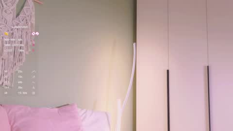 Rina online show from October 2025 09:54:02 AM