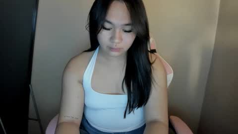 Snapshot of riri_bowa chatting on April 2026 07:33:02 PM RIRI online show from April 2026 07:33:02 PM