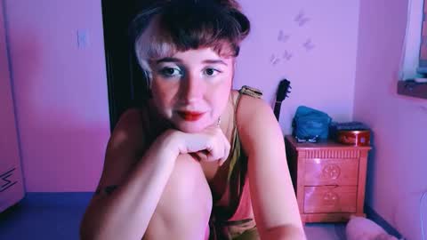 Snapshot of riri_rich chatting on March 2026 11:04:01 AM Rita online show from March 2026 11:04:01 AM