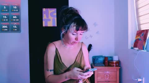 Snapshot of riri_rich chatting on March 2026 04:49:02 AM Rita online show from March 2026 04:49:02 AM