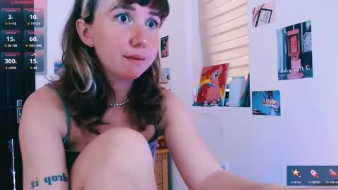 Snapshot of riri_rich chatting on March 2026 09:04:02 AM Rita online show from March 2026 09:04:02 AM