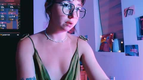 Snapshot of riri_rich chatting on March 2026 12:33:11 PM Rita online show from March 2026 12:33:11 PM